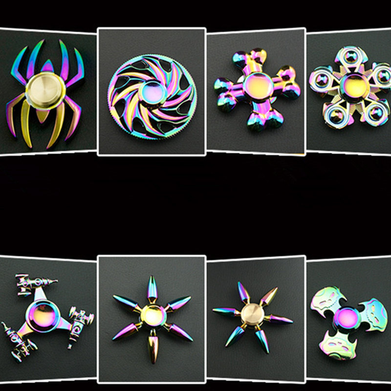 Μεταλλικό κράμα ψευδαργύρου Dazzle Color Περιστρέψτε το Spinner με το χέρι περιστρέφοντας την κορυφή