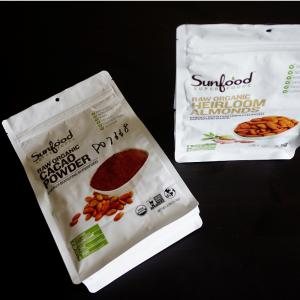 πλαστική σακούλα ziplock με τρύπα