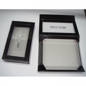 άκαμπτο χαρτοκιβώτιο με παράθυρο PET