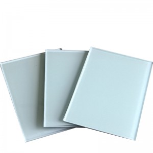 ΧΡΩΜΑΤΙΣΜΕΝΟ ΓΥΑΛΙ