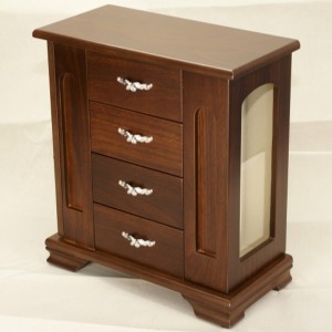 Κλασικό κουτί κοσμήματος