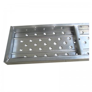 240 πλάτος γαλβανισμένη ατσάλινη σανίδα με κλεισμένο εσωτερικό