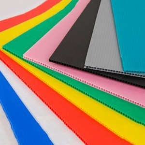 από κοίλο φύλλο πολυπροπυλενίου