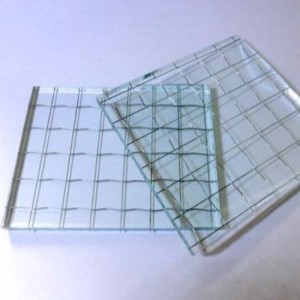 ΚΑΘΑΡΙΣΜΕΝΟ ΚΑΙ ΤΣΑΝΤΩΜΕΝΟ ΓΥΑΛΙΝΟ ΓΥΑΛΙ