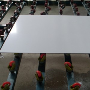 ΑΣΗΜΕΝΙΟ ΚΑΘΡΕΦΤΗΣ ΜΕ ΦΙΛΜ ΑΣΦΑΛΕΙΑΣ