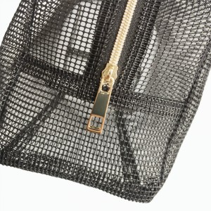 Οι εργοστασιακές τιμές των γυναικών αποτελούν την τσάντα