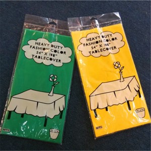Στερεό χρώμα PEVA PE Tablecover 18 χρωμάτων Τραπεζομάντιλο για οικιακές και εξωτερικές πικνίκ