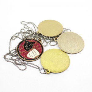 P004 μενταγιόν