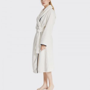 Γυναίκα Snuggle Fleece Κέντημα Ρόμπερ