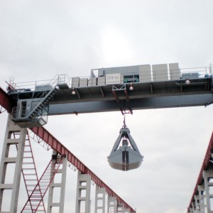 Διπλός γερανός γερανός με πιάσιμο