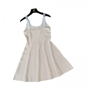 Κυρίες Καλοκαίρι Knit Αμάνικο LOGO Επιστολή Ένα φόρεμα πουλόβερ γραμμή