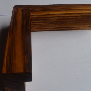 Κορνίζα από ξύλο (Zebrawood)