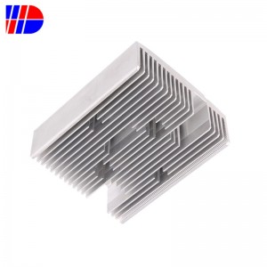 Προσαρμοσμένη μηχανή τρακτέρ / αυτόματου κινητήρα CNC μηχανή στρέψης