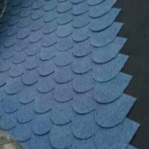 Διακοσμημένο πέτρινο μεταλλικό ψάρι