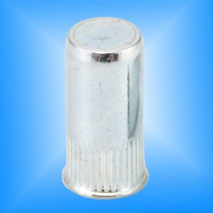 Μειώστε το τελειωμένο σώμα από το κεφάλι