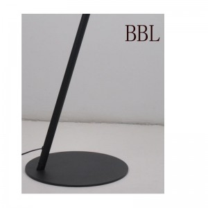 LED φωτιστικό δαπέδου με μεταλλική σκιά