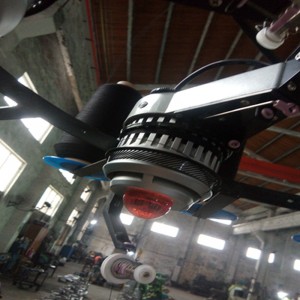 Προσαρμοσμένο σχέδιο τριών χρωμάτων ζακάρ γόνατο κατασκευαστής μηχανή καπάκι