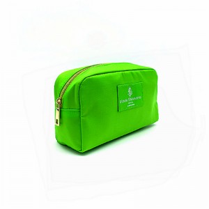 καλλυντική περίπτωση