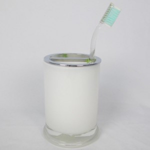 Λευκό γυάλινο αξεσουάρ μπάνιου