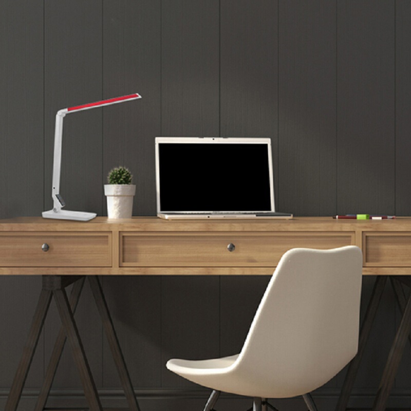 183 Πολυλειτουργικός λαμπτήρας προστασίας ματιών LED USB που τροφοδοτεί χωρίς βήμα επιτραπέζιο φανό μάθησης