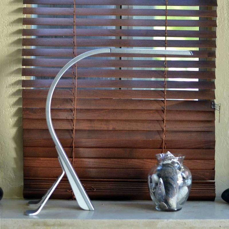 525 Κλιπ με δυνατότητα απόκρυψης στο επιτραπέζιο λαμπτήρα Silver LED επιτραπέζιος λαμπτήρας Μεταλλικός Σουίνγκ Arm Led Reading Light