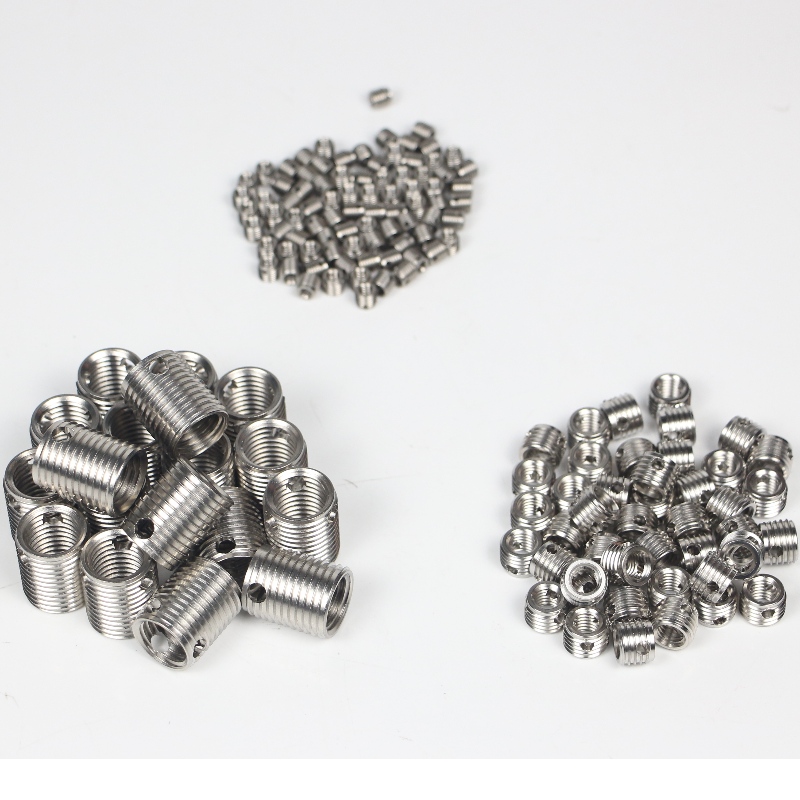 307 000 060.500 307 M6 * 1 * 10 * 1.25 * 8L αυτοκόλλητα ένθετα νήματος με 3 οπές χωρίς φτερά 500K αποθέματος