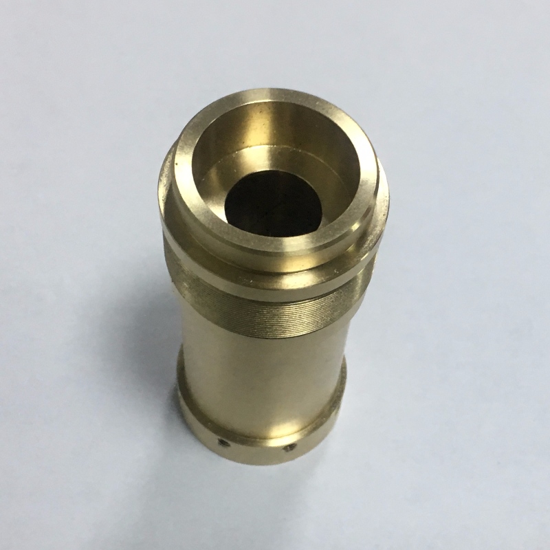 Τόρνος CNC / Σωστή ανοχή ομόκεντρου / Υλικό Brass c36000