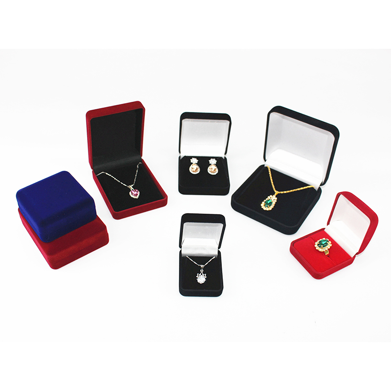 Κουτί κοσμημάτων από βελούδινο κουτί