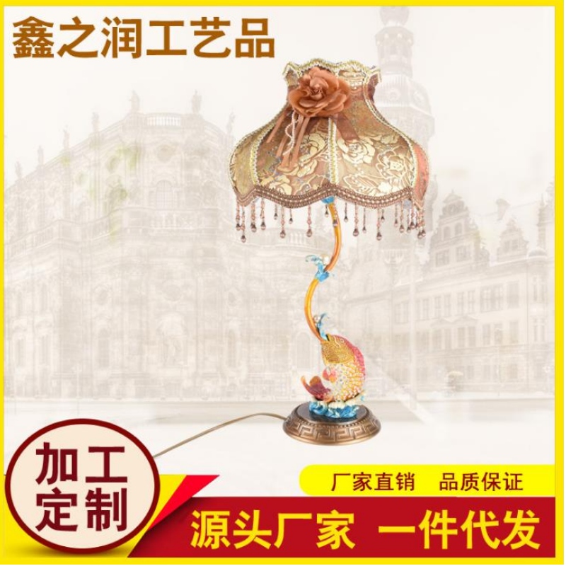 Ευρωπαϊκή μόδα, δημιουργικότητα, απλή διακόσμηση, επιτραπέζιος φανός, ύφασμα, μεταλλικό επιτραπέζιο φανό, οικιακή επίπλωση, κρεβ...