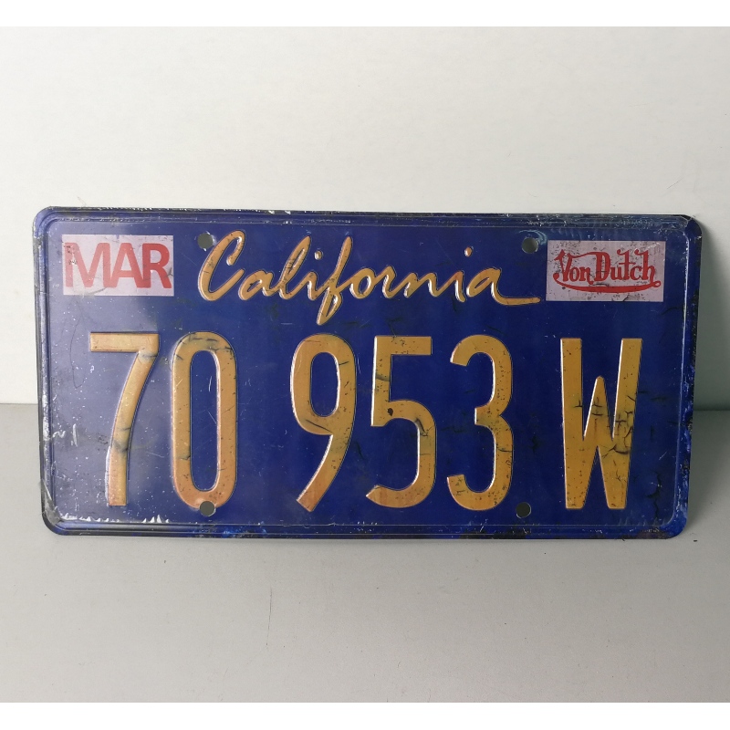 Αριθμός ανάγλυφης μεταλλικής πινακίδας αυτοκινήτου