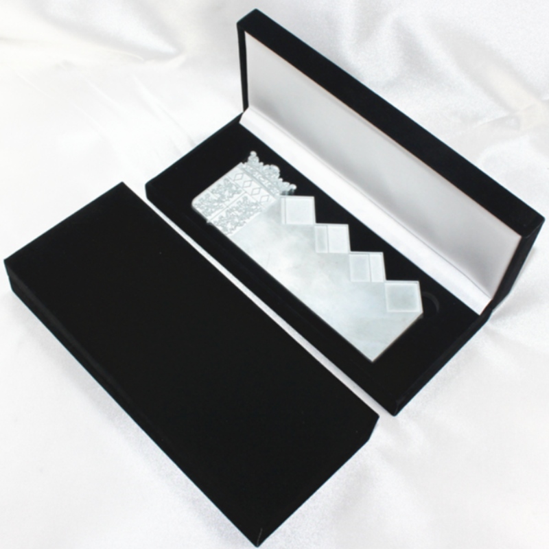 Αντικείμενο V-13 ορθογώνιο φανελένιο κουτί για 180*60 mm πολλαπλά κέρματα, σήματα, μετάλλια κ.λπ. υλικόπροϊόντα.mmΌχι.202*85*36, βάρος περίπο...