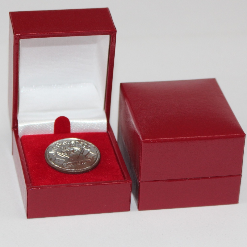 Αντικείμενο V-07 τετραγωνικό πλαστικό κουτί καλυπτόμενο από χαρτί Learestte για διάμετρο 25-30 mm νόμισμα, σήμα, δαχτυλίδι κ.λπ. mm.46*53*38, βάρ...