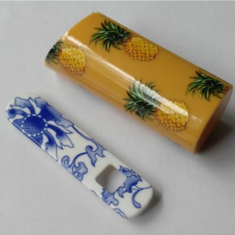 Σωλήνα με κραγιόν