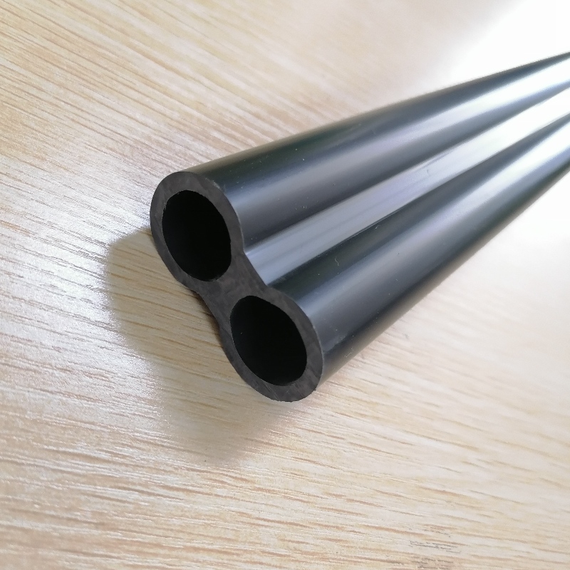 Παρασκευασμένα ασυνήθιστα διαμορφωμένα μαύρα πλαστικά σωληνάκια από Pvc για λαβή