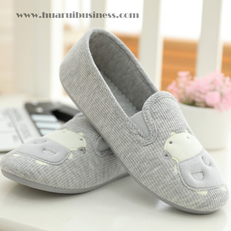 παντόφλα, εσωτερική παντόφλα, παντοφλε, ποντουπέ, με μικροτσίκ κεντήματα τεράστιων φαλαινών αρκούδων