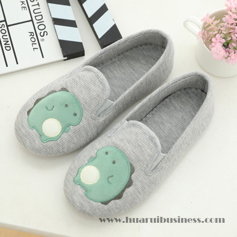 παντόφλα, εσωτερική παντόφλα, παντοφλε, ποντουπέ, με μικροτσίκ κεντήματα τεράστιων φαλαινών αρκούδων