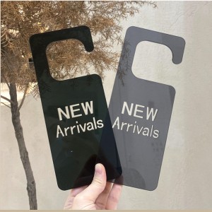 TMJ PP-539 Προσαρμοσμένη Ακρυλική οθόνη με εμπορικό σήμα ελαφριά, πολυτελή ετικέτα διακόσμησης καταστήματος ρούχων