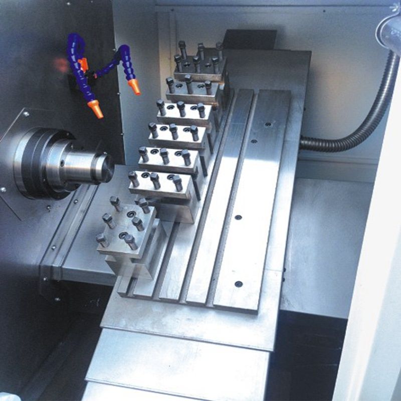 Απίστευτη μηχανή τόρνου CNC μέσα στο εργοστάσιο Τέλεια διαδικασία εργασίας CNC