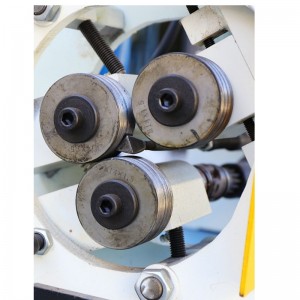 HB-35 cam τριών αξόνων κυλιόμενο μηχάνημα