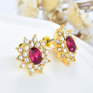 Κλασικά σκουλαρίκια μικρού αυτιού