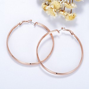 Απλά σκουλαρίκια προσωπικότητας