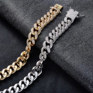 Βραχιόλι hip-hop