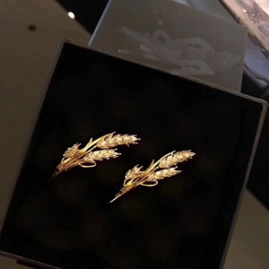 Χρυσή καρφίτσα σιταριού