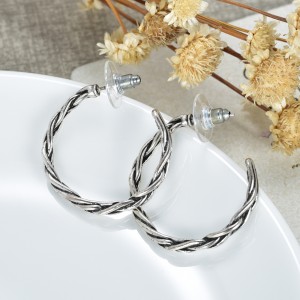 Η κορεατική έκδοση της μόδας και τα όμορφα σκουλαρίκια