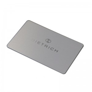 Υψηλής ποιότητας προσαρμοσμένο μάρκα μόδας Matte φινίρισμα μεταλλικό όνομα ετικέτα μεταξωτή εκτύπωση αλουμινίου επιχείρηση επίσκ...