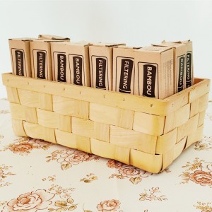 Απλά προϊόντα που πωλούνται καλάθι συσκευασίας ξύλου