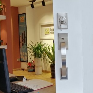 8001 Heavy Duty Εισαγωγή μπροστινής πόρτας Handleset με μονό κύλινδρο Deadbolt και λαβή μοχλού λαβή λαβύρινθο τρίψιμο χάλκινο φινίρισμα