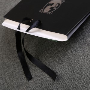 Κορεάτικα λεπτό δερμάτινο παντελόνι Παντελόνια κουτί γυαλιστερά παντελόνια γκέτες καλσόν καλσόν μαύρη κορδέλα κουτί συσκευασίας