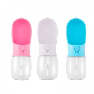 Τροφίμων Βαθμολογία Πλαστική διαρροή Proof Portable Puppy Water Dispenser Dog Water μπουκάλι με τροφοδότη για τα κατοικίδια ζώα υπαίθρια ταξίδια πεζ...