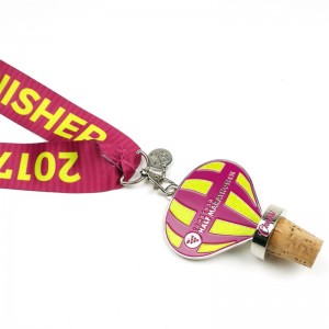 Προσαρμοσμένα μετάλλια αμπελώνας με γοητεία με έθιμο μαραθωνίο μετάλλια με γοητεία